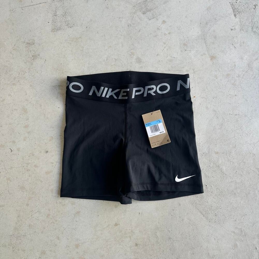 Women’s Nike Pro Black Shorts Size M New with Tags